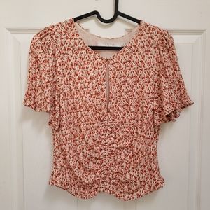 ASTR the Label Red Orange White Ditsy Keyhole Flutter Sleeve Top